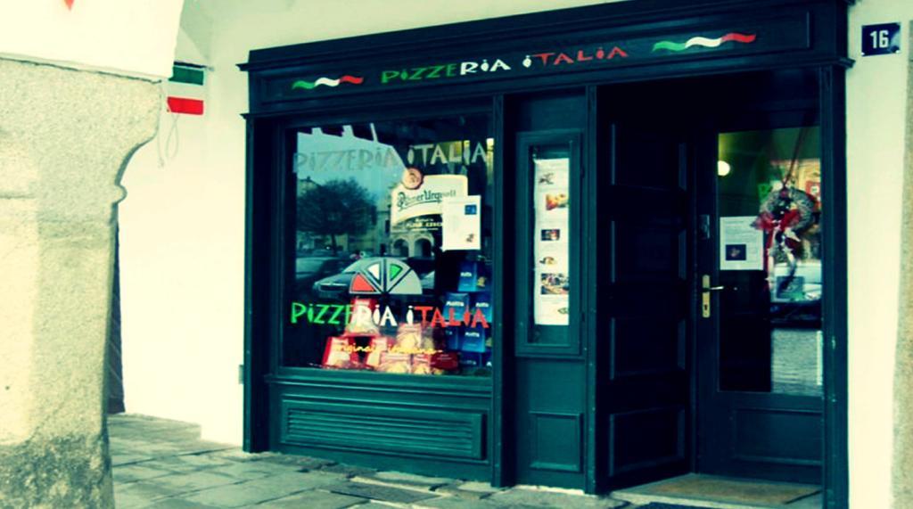Penzion Pizzeria Телч Экстерьер фото